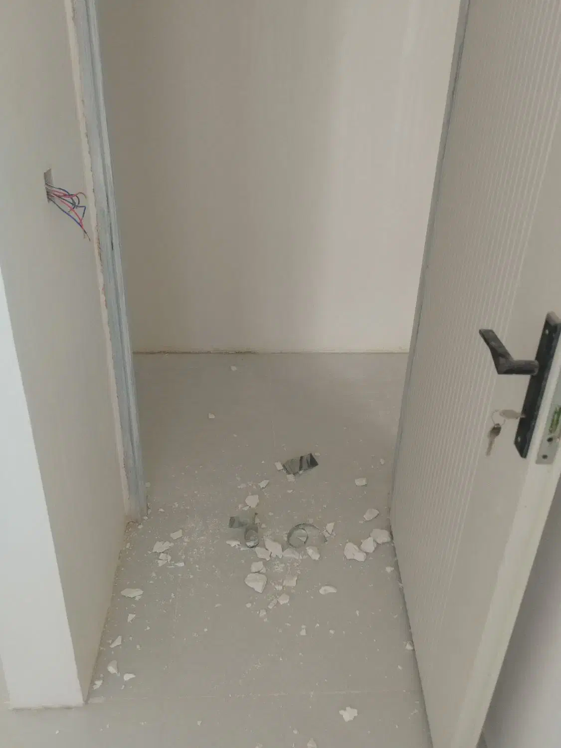 به چنداستادکارنقاش ساختمان نیازمندیم|استخدام معماری، عمران و ساختمانی|پردیس, فاز ۸|دیوار