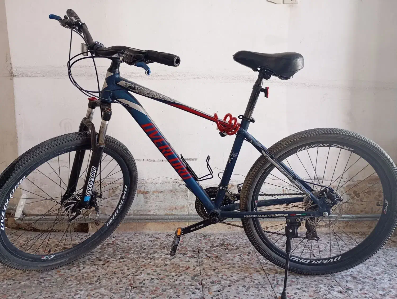 چرخ|دوچرخه، اسکیت، اسکوتر|بروجن, |دیوار