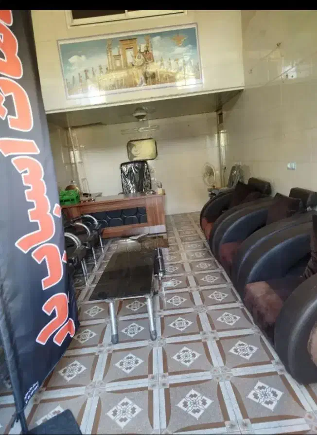 مغازه بر شهرک دستغیب روبرو پمپ گاز|اجارهٔ مغازه و غرفه|شیراز, شهرک گلها|دیوار