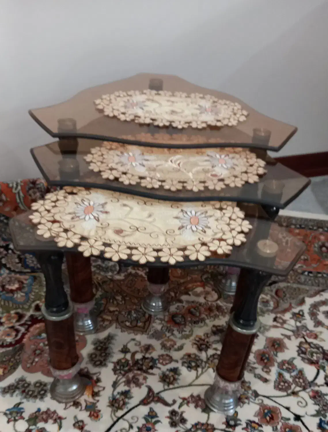 میز عسلی شیشه ای سه تایی در حد نو|مبلمان خانگی و میز عسلی|تهران, چیتگر شمالی|دیوار