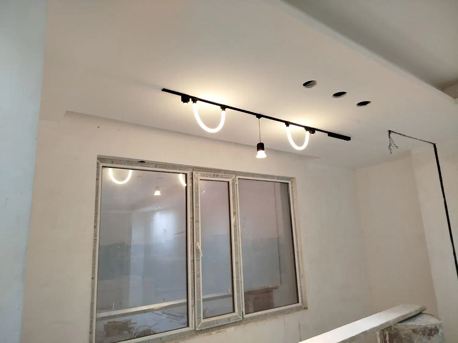 خدمات برق ساختمان|خدمات پیشه و مهارت|میناب, |دیوار