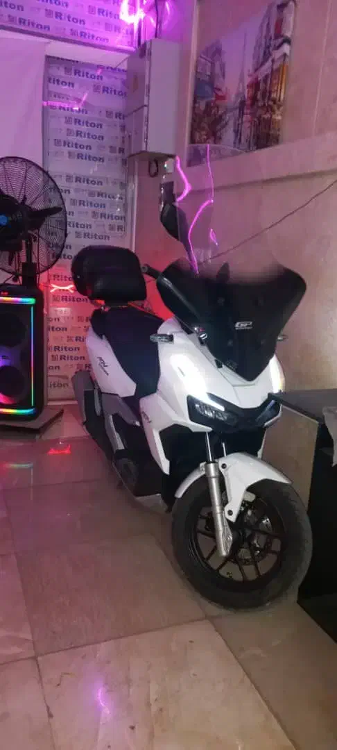 adv 180 1404|موتورسیکلت|اندیشه, اندیشه فاز ۱|دیوار