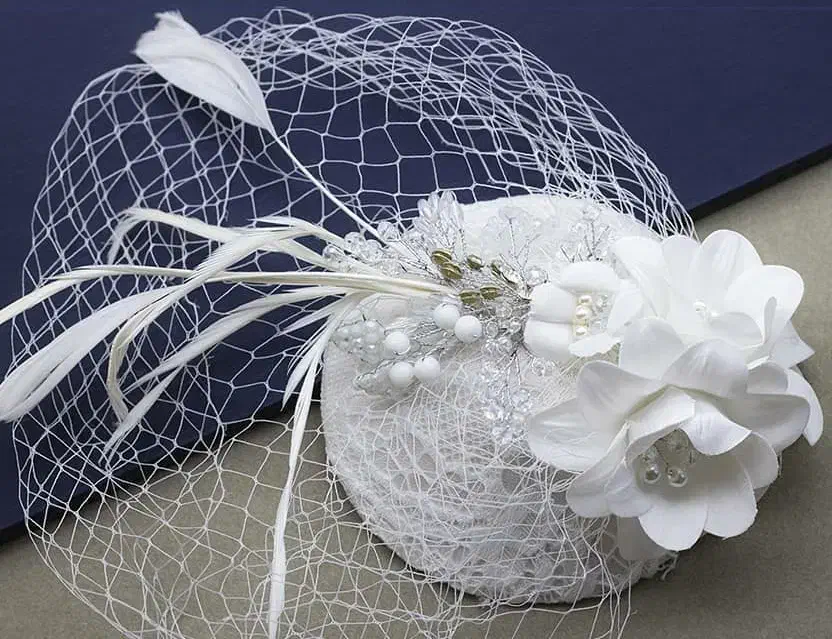 کلاه و دستکش عروس امضای وقار شما|لباس|اصفهان, خلجا|دیوار