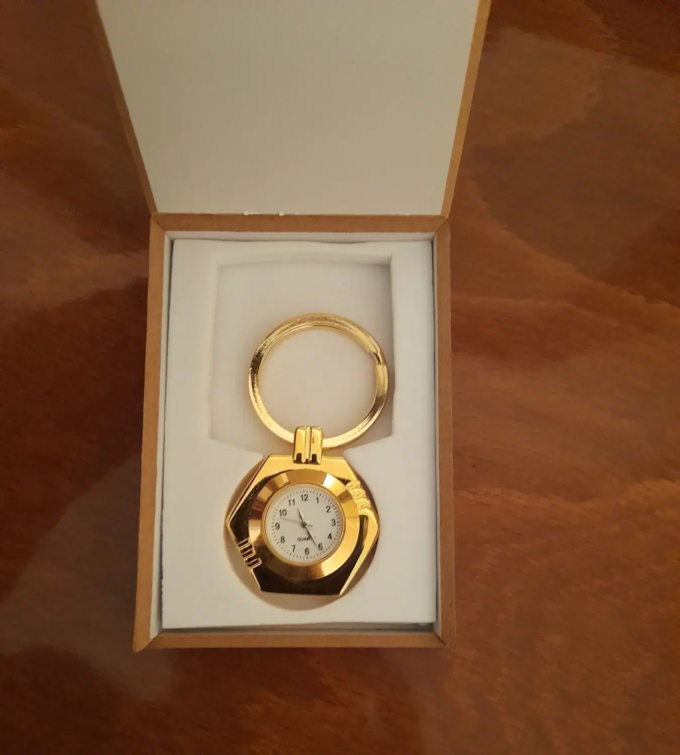 ساعت|ساعت|شاهین‌شهر, عطار|دیوار