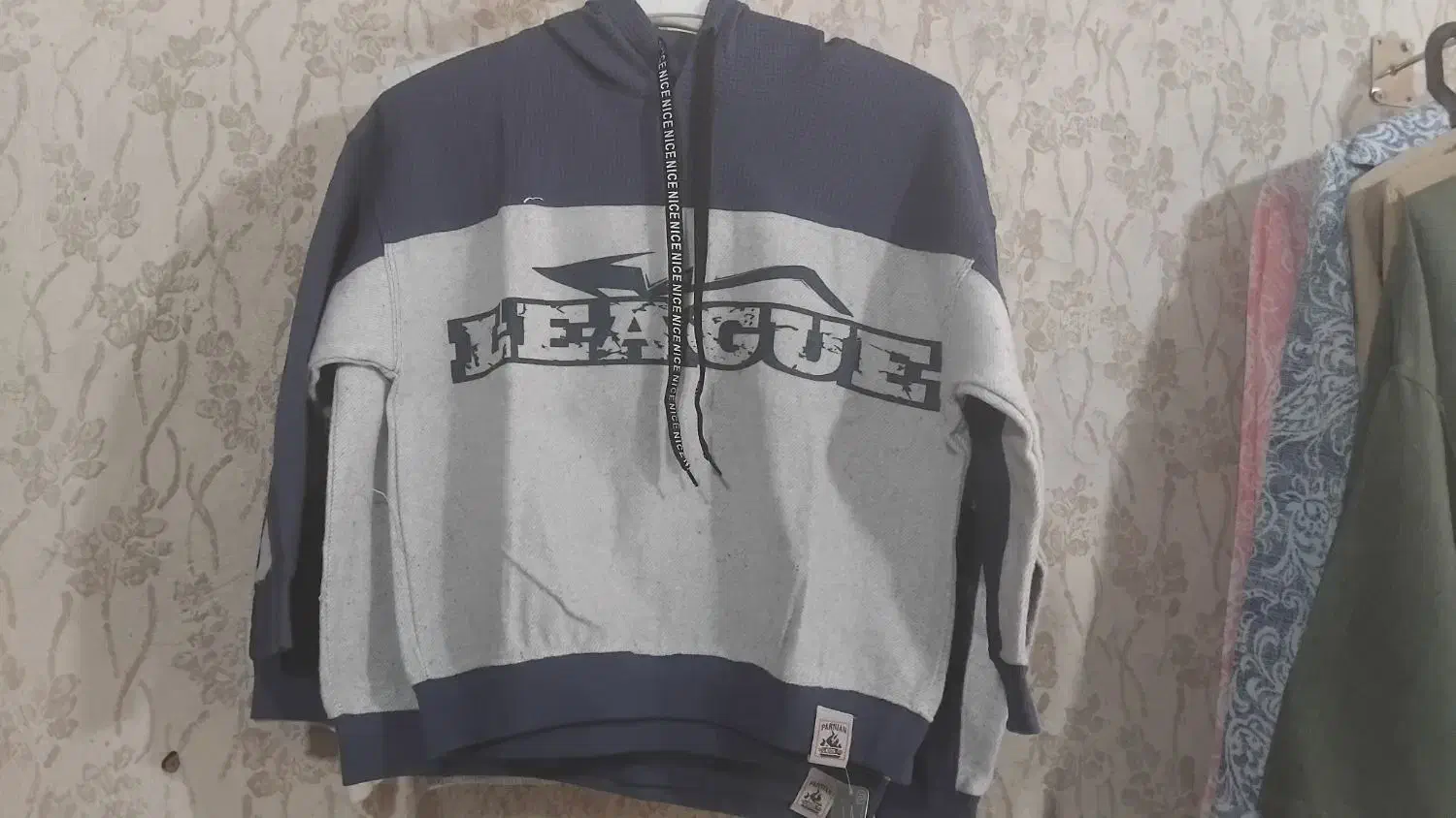 لباس بچگانه|کفش و لباس بچه|رامشیر, |دیوار