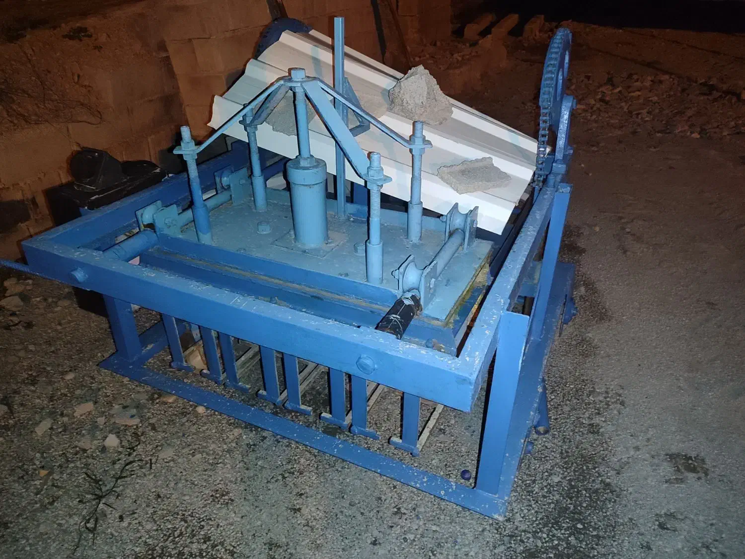 فروش دستگاه بلوک زنی سقف و دیوار|ماشینآلات صنعتی|بوستان, |دیوار