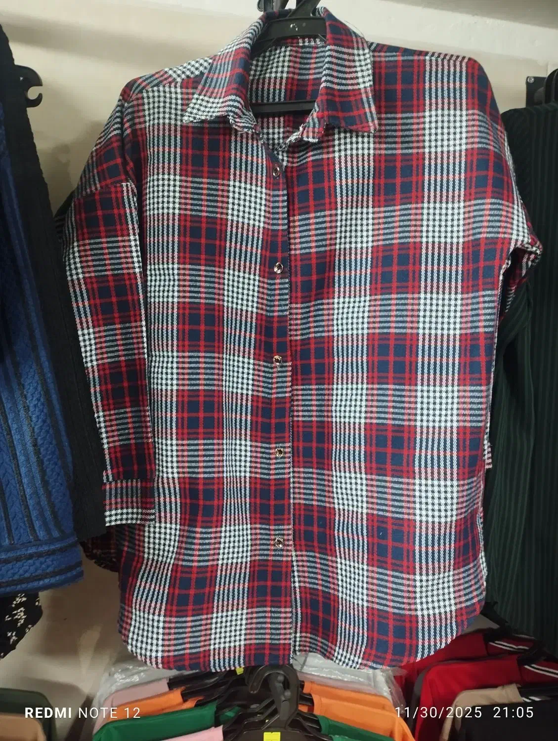 شومیز گرم بالا چهارخانه به قیمت تولیدی|لباس|حمیدیا, |دیوار