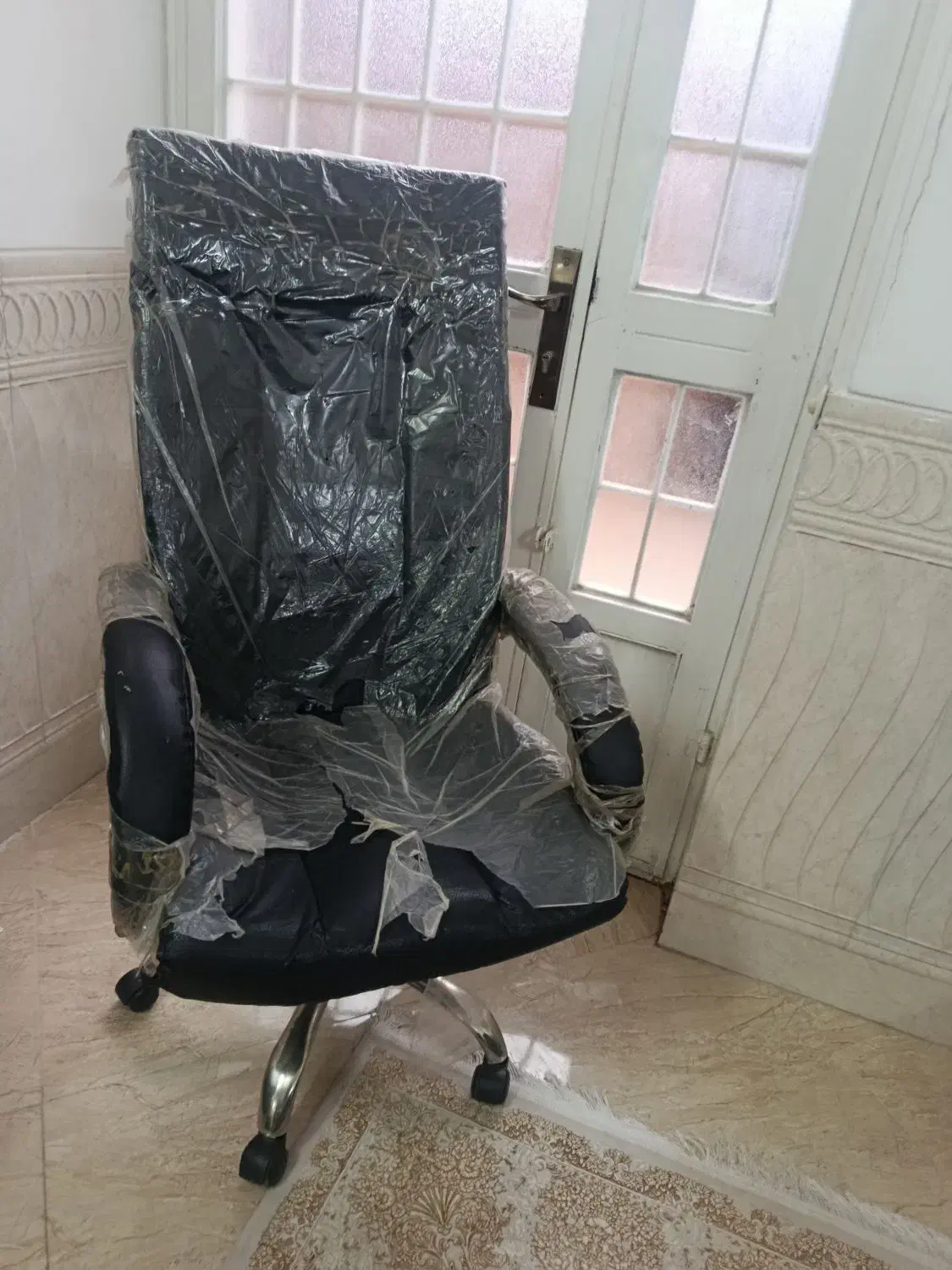 فروش میزو صندلی درحد نو|صندلی و نیمکت|کرمان, |دیوار