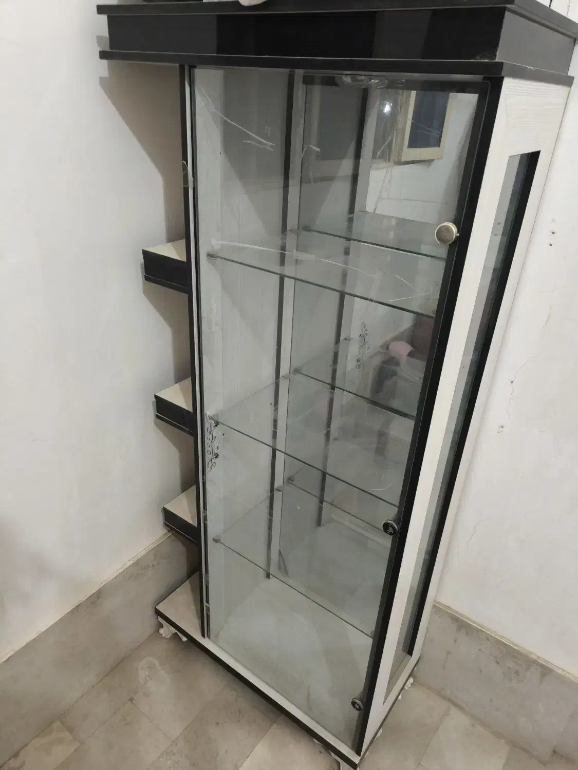 گنجه|بوفه، ویترین، کنسول|سرخس, |دیوار