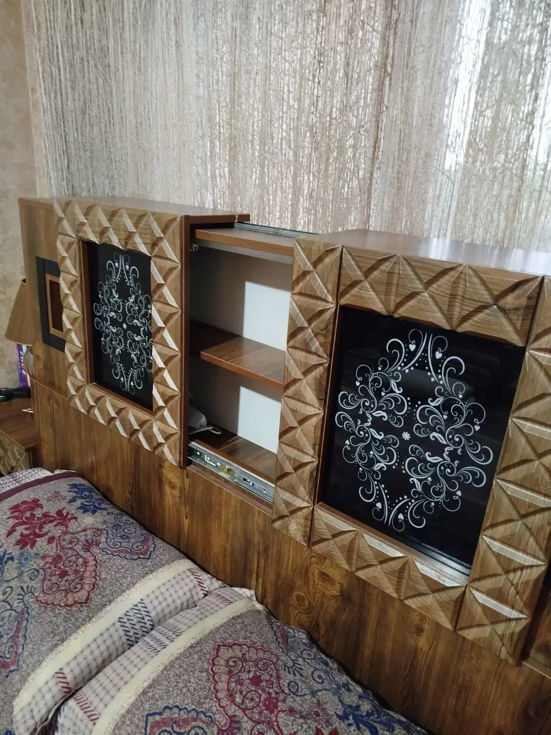 سرویس خواب دونفره|تخت و سرویس خواب|پرند, فاز ۳|دیوار