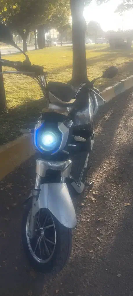 موتور برقی اصل ژاپن زیر قیمت|موتورسیکلت|کرمانشاه, |دیوار