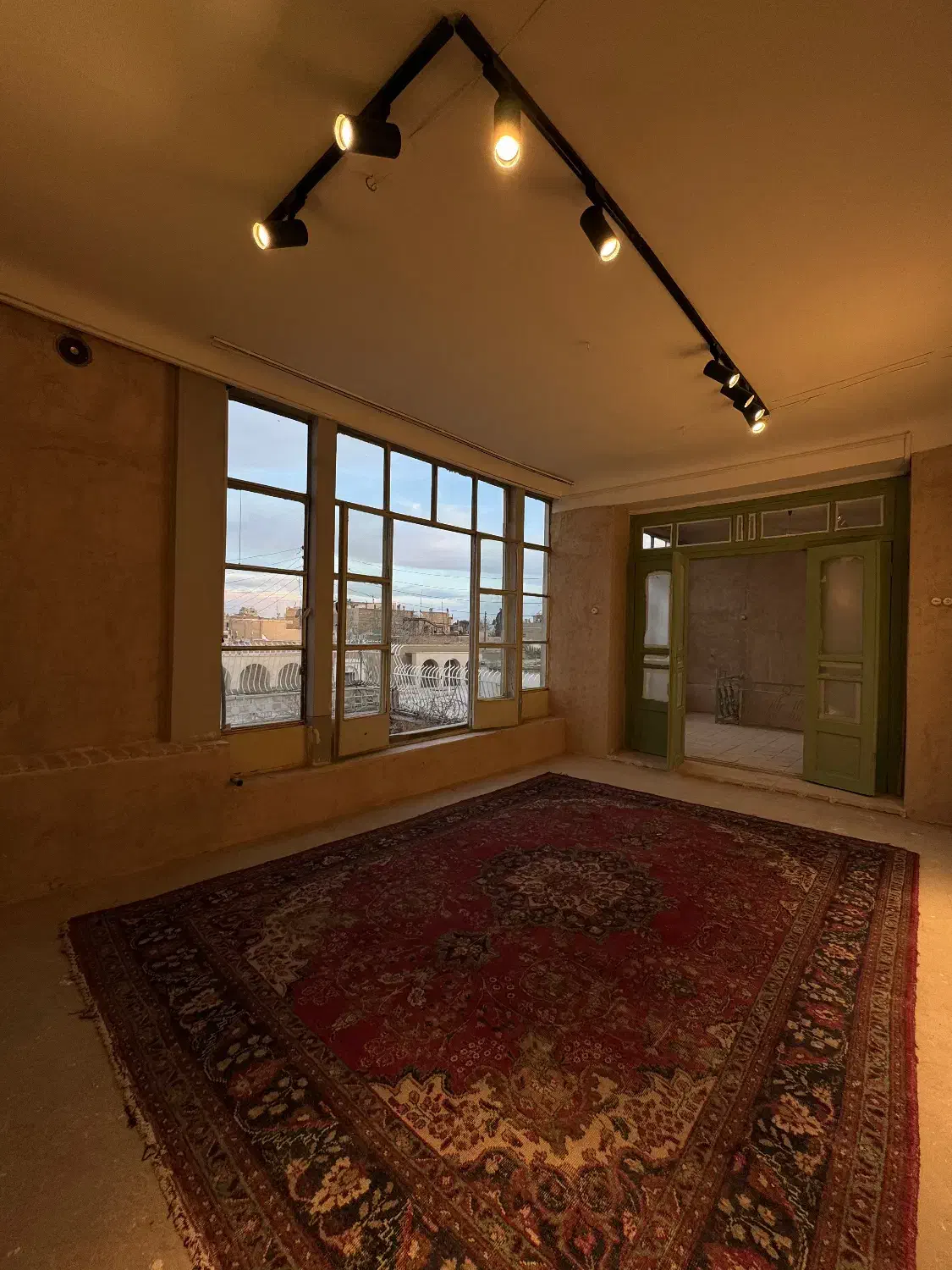 اجاره اتاق در کافه گالری|اجارهٔ دفتر کار، اتاق اداری، مطب|اصفهان, نقش جهان|دیوار