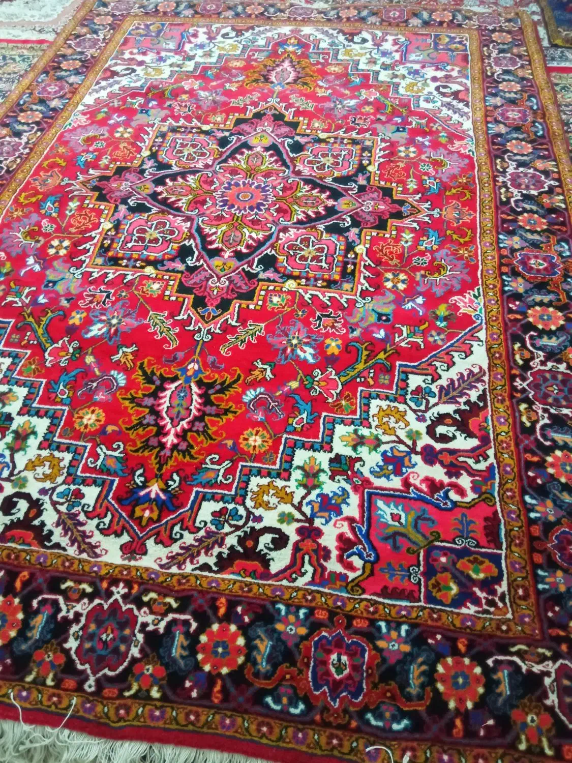 فرش دستبافت هریس|فرش|هریس, |دیوار