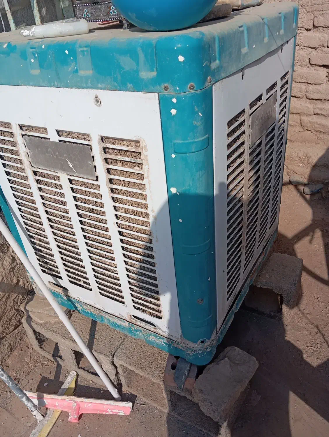 یک عدد کولرآبی|کولر آبی|جیرفت, |دیوار