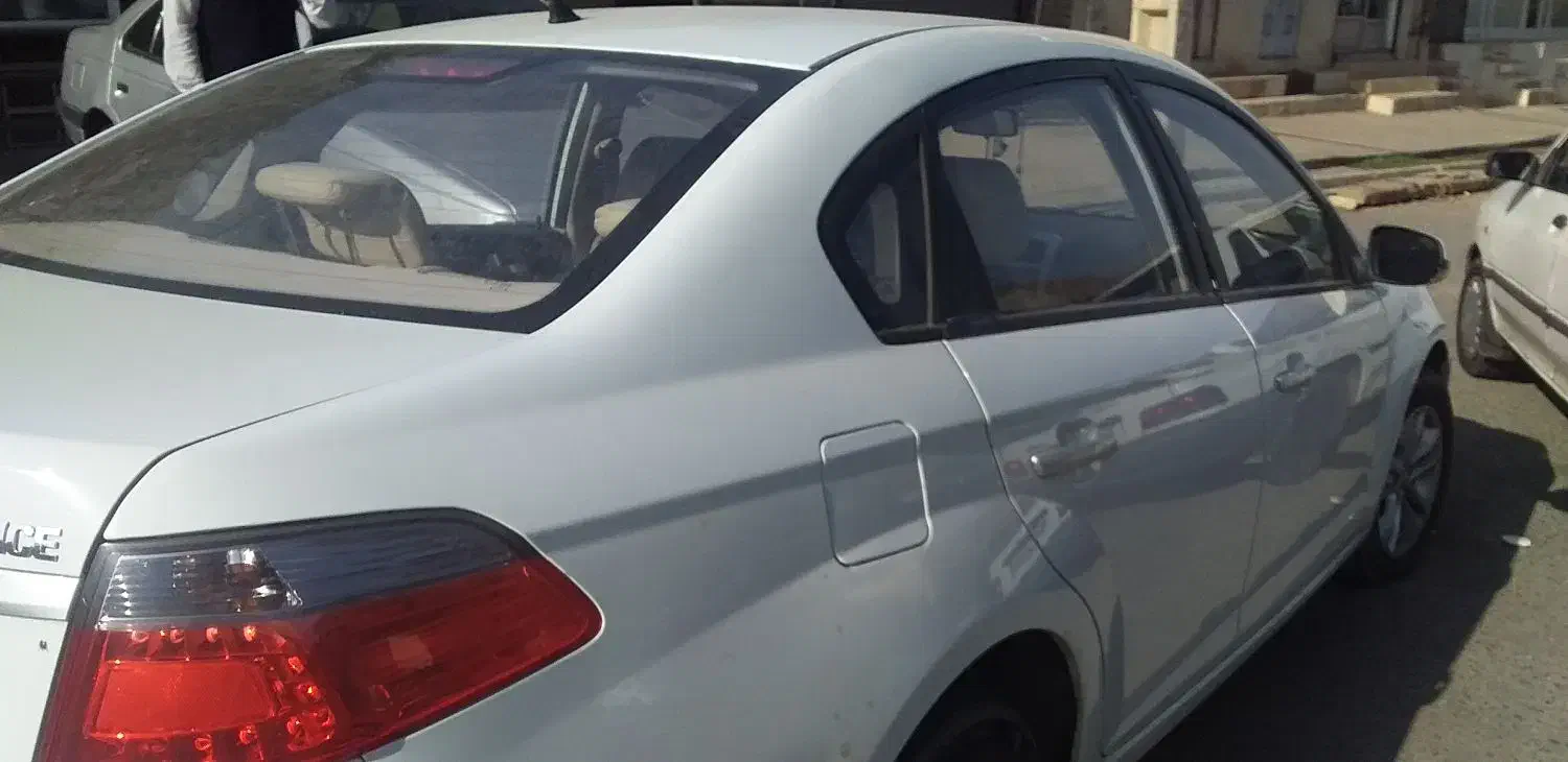 برلیانس ۳۳۰|خودرو سواری و وانت|گیلوان, |دیوار