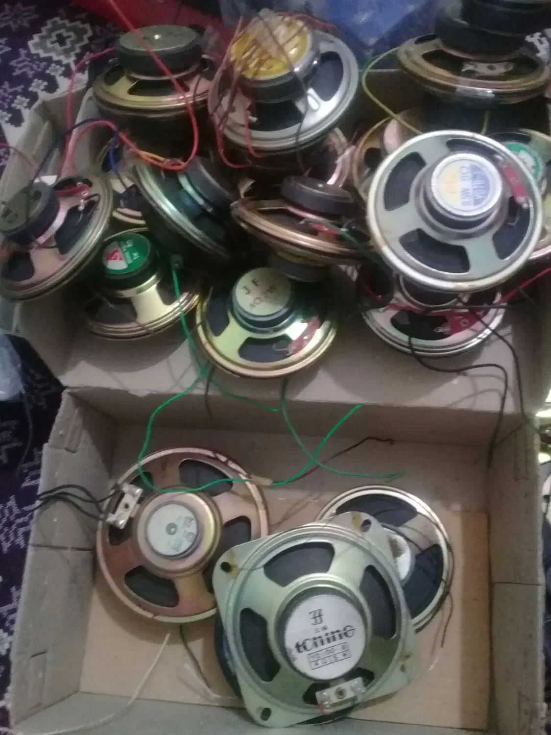 تعدادی بلندگوی ضبط وتلویویزن و آنتن برقی بفروش میر|صوتی و تصویری|مرند, |دیوار