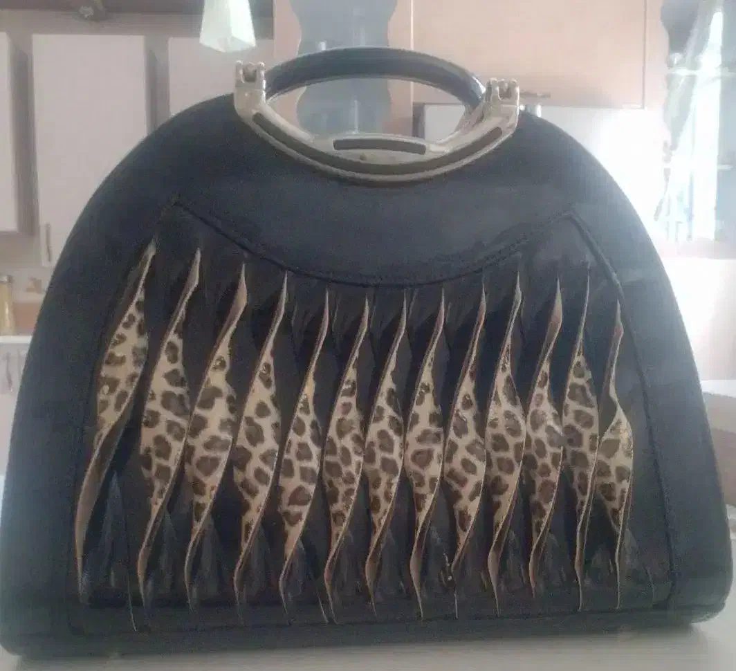 کیف ورنی زنانه|کیف، کفش، کمربند|قم, سراجه (۱۵ خرداد)|دیوار