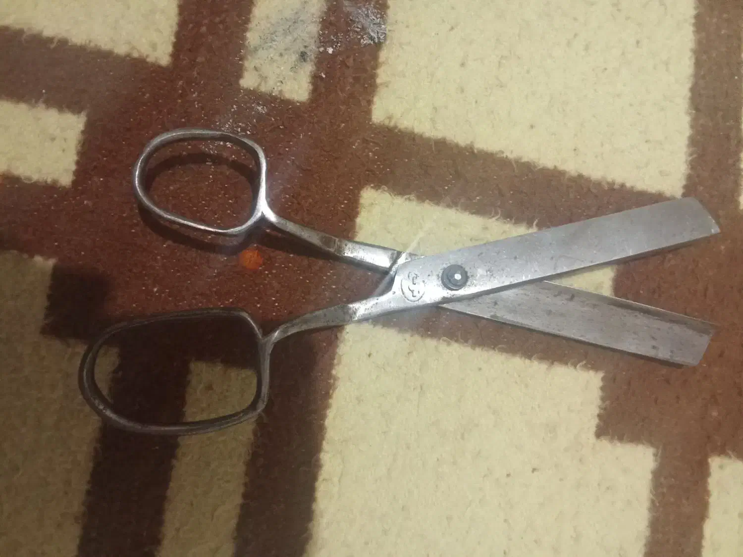 قیچی قالی بافی قدیمی|کلکسیون اشیاء عتیقه|خانمیرزا, |دیوار