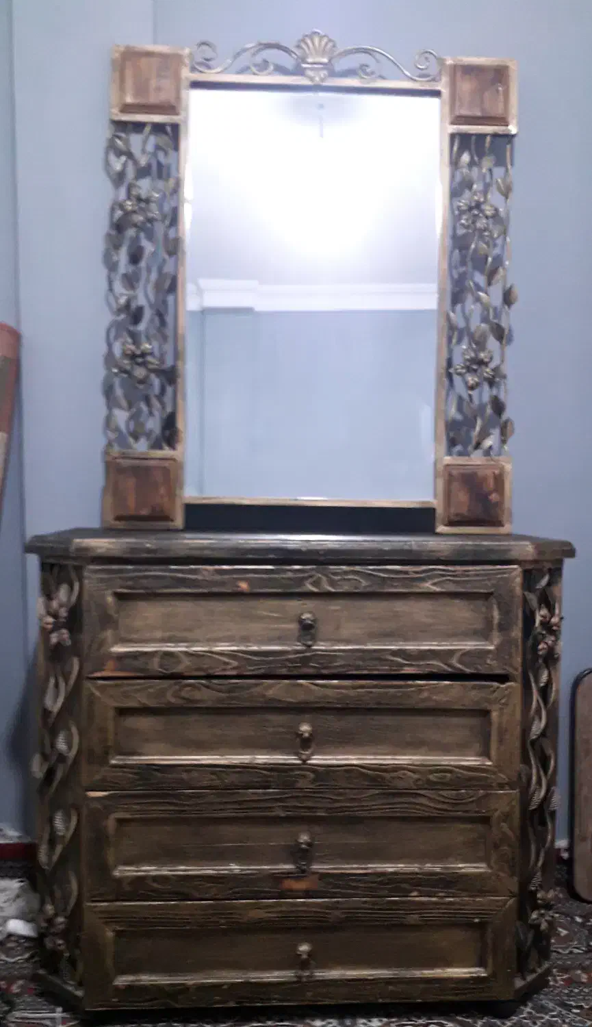 دراور ۴ کشو طرح فرفوژه(چوب و فلز)|جاکفشی، کمد، دراور|مشهد, فرودگاه|دیوار