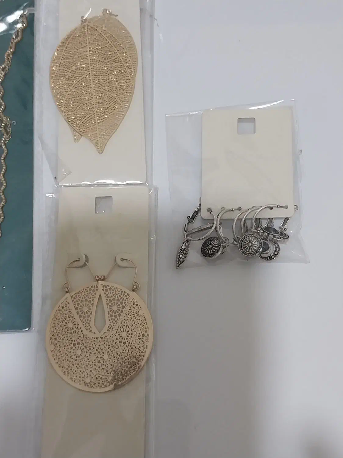 گوشواره و گردنبند شیک سربندر|جواهرات|بندر ماهشهر, |دیوار