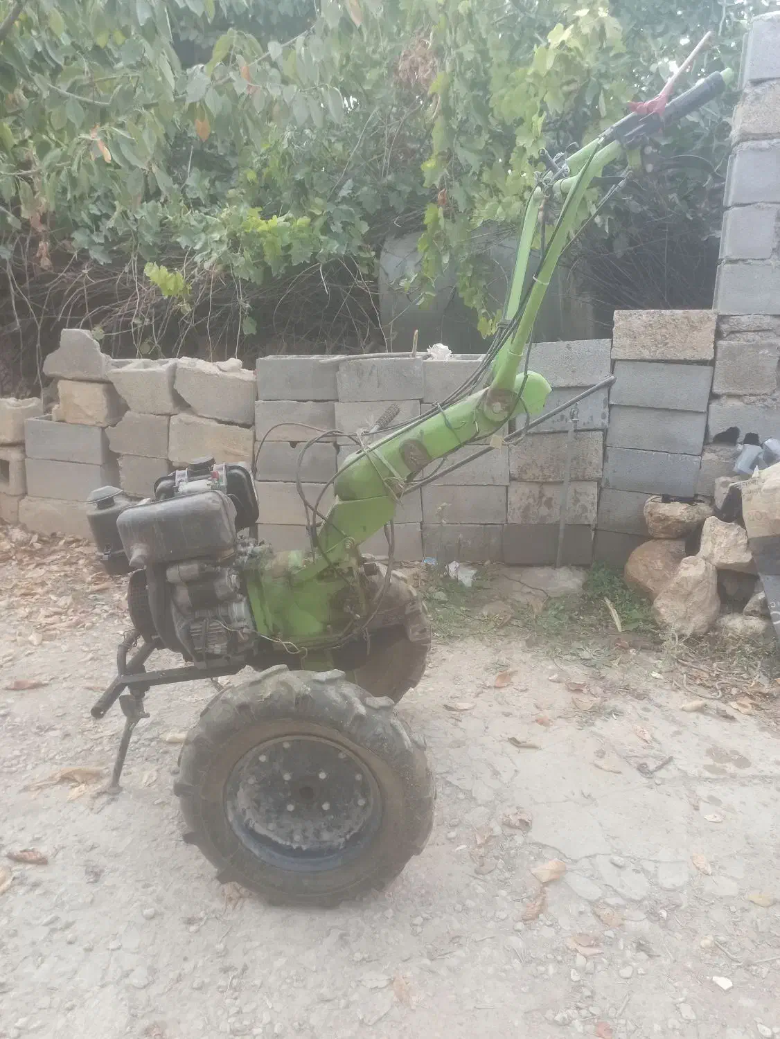 ادوات کشاورزی|خدمات باغبانی و درختکاری|آشخانه, |دیوار