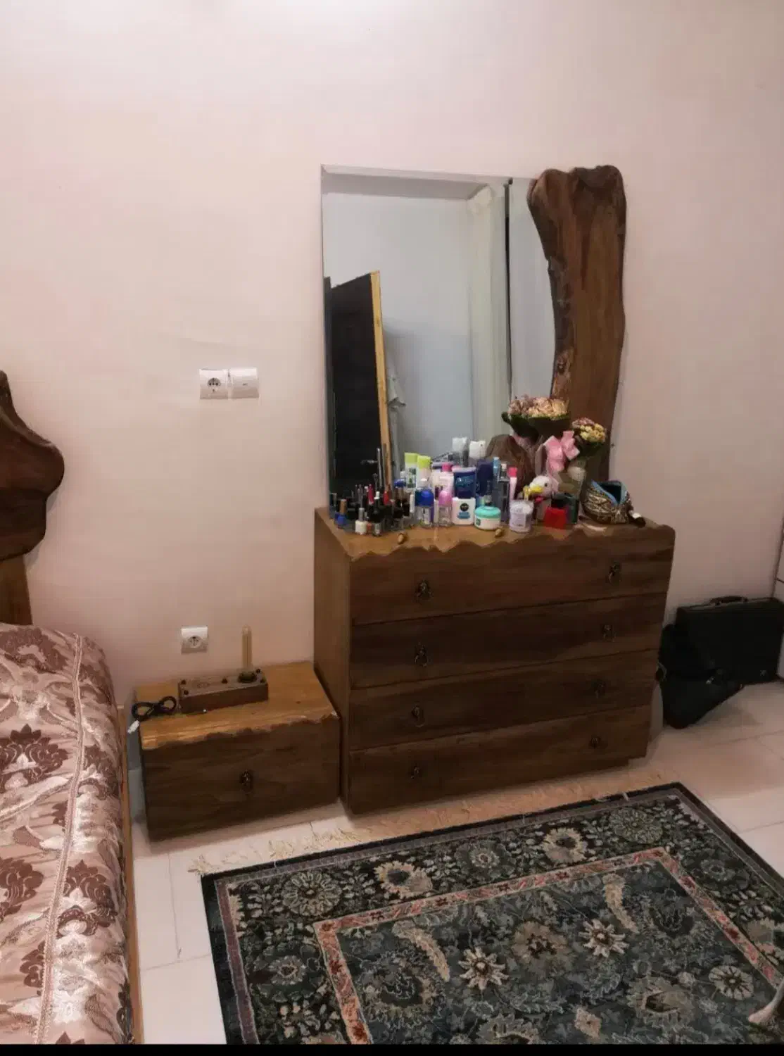 سرویس چوب گردو سیاه صد ساله|تخت و سرویس خواب|تهران, هرندی|دیوار