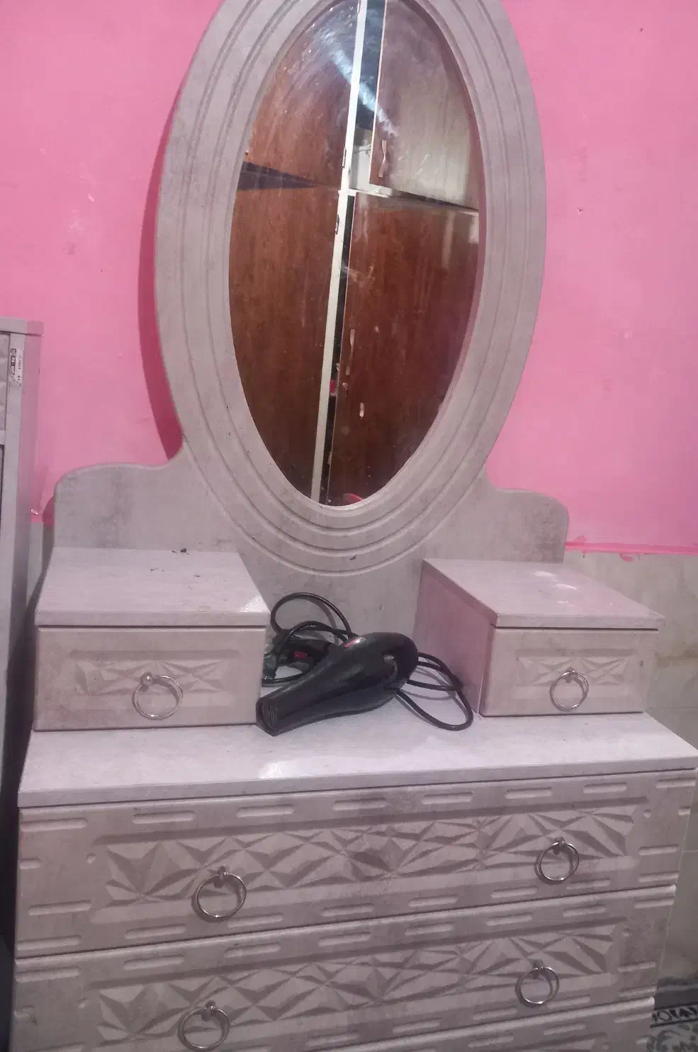 میز ارایشی|تخت و سرویس خواب|شیراز, شهرک سعدی|دیوار