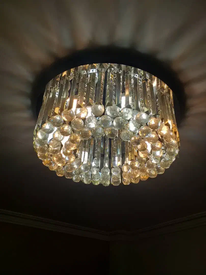 لوستر  کریستالی و دیوار کوب|لوستر و چراغ آویز|رشت, پیرسرا|دیوار