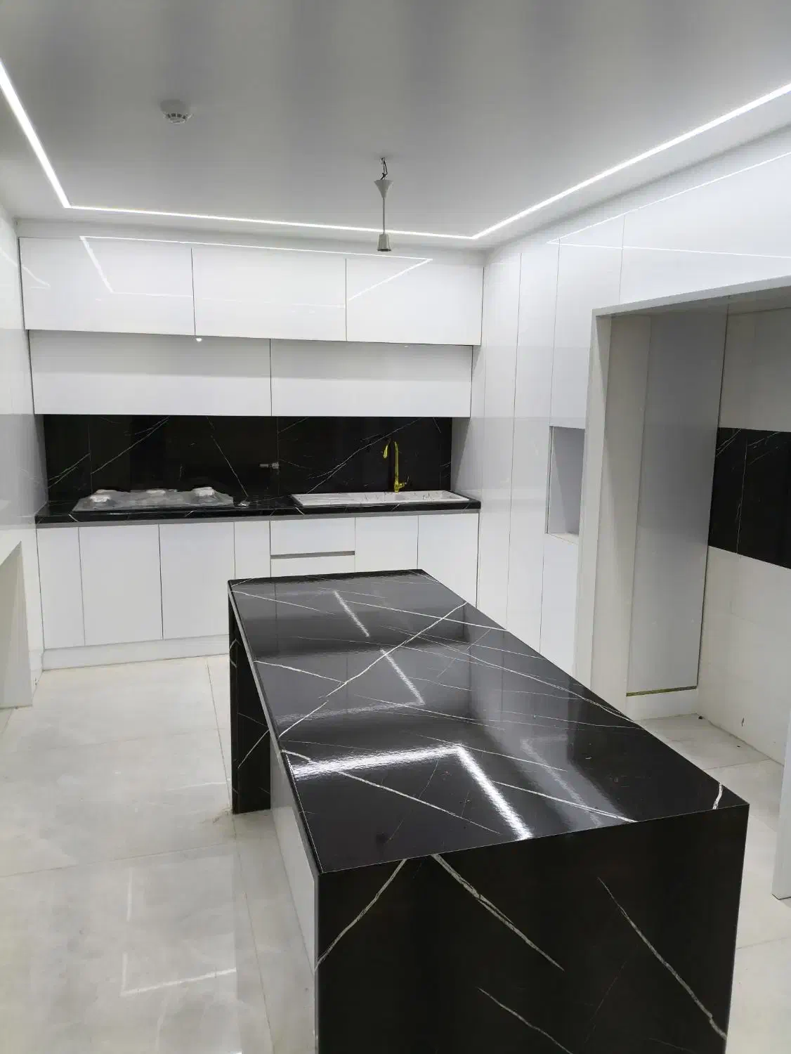 تک واحدی /لوکس/۱۵۰متر/فول امکانات|فروش آپارتمان|شاهین‌شهر, عطار|دیوار