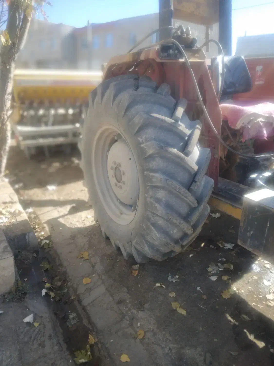 توافقی|خودرو سنگین|خنجین, |دیوار