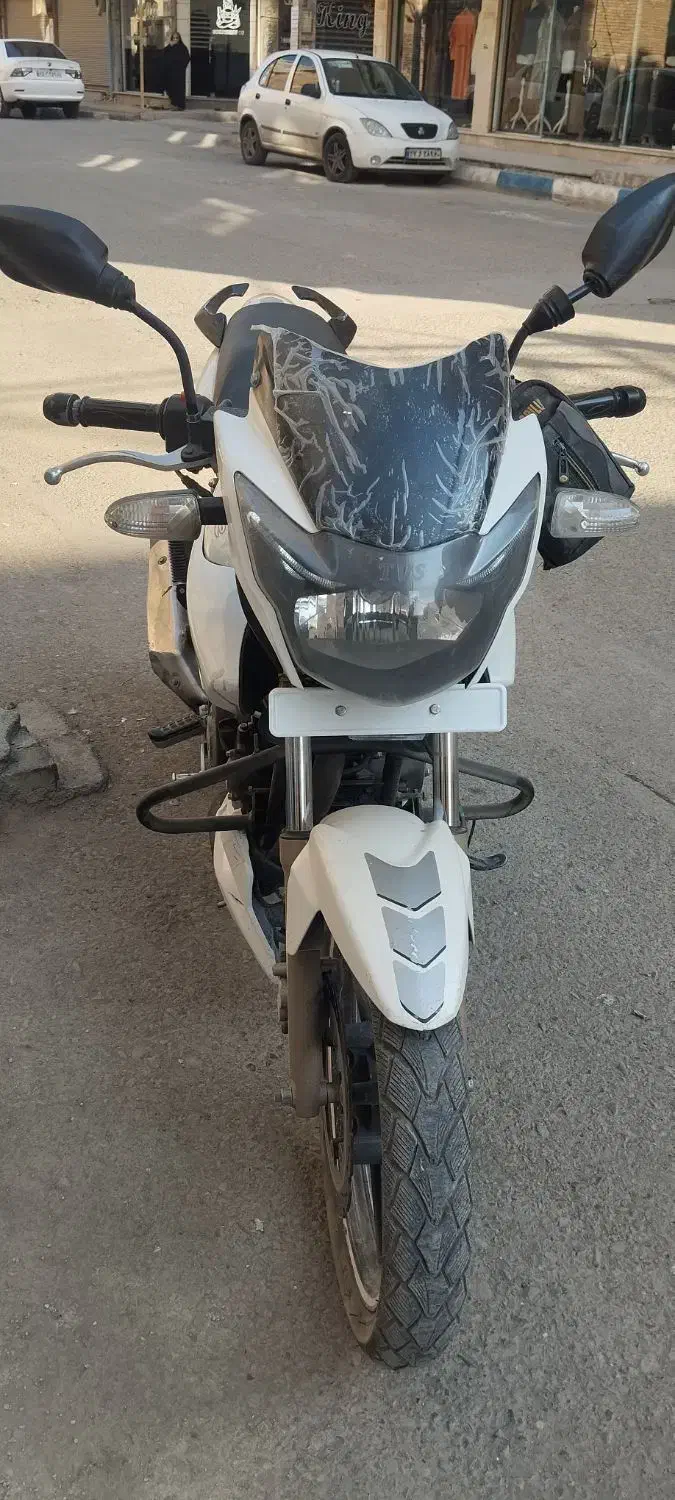 موتور سیکلت آپاچی ۱۸۰ سفید|موتورسیکلت|رباط‌کریم, نصیرشهر|دیوار