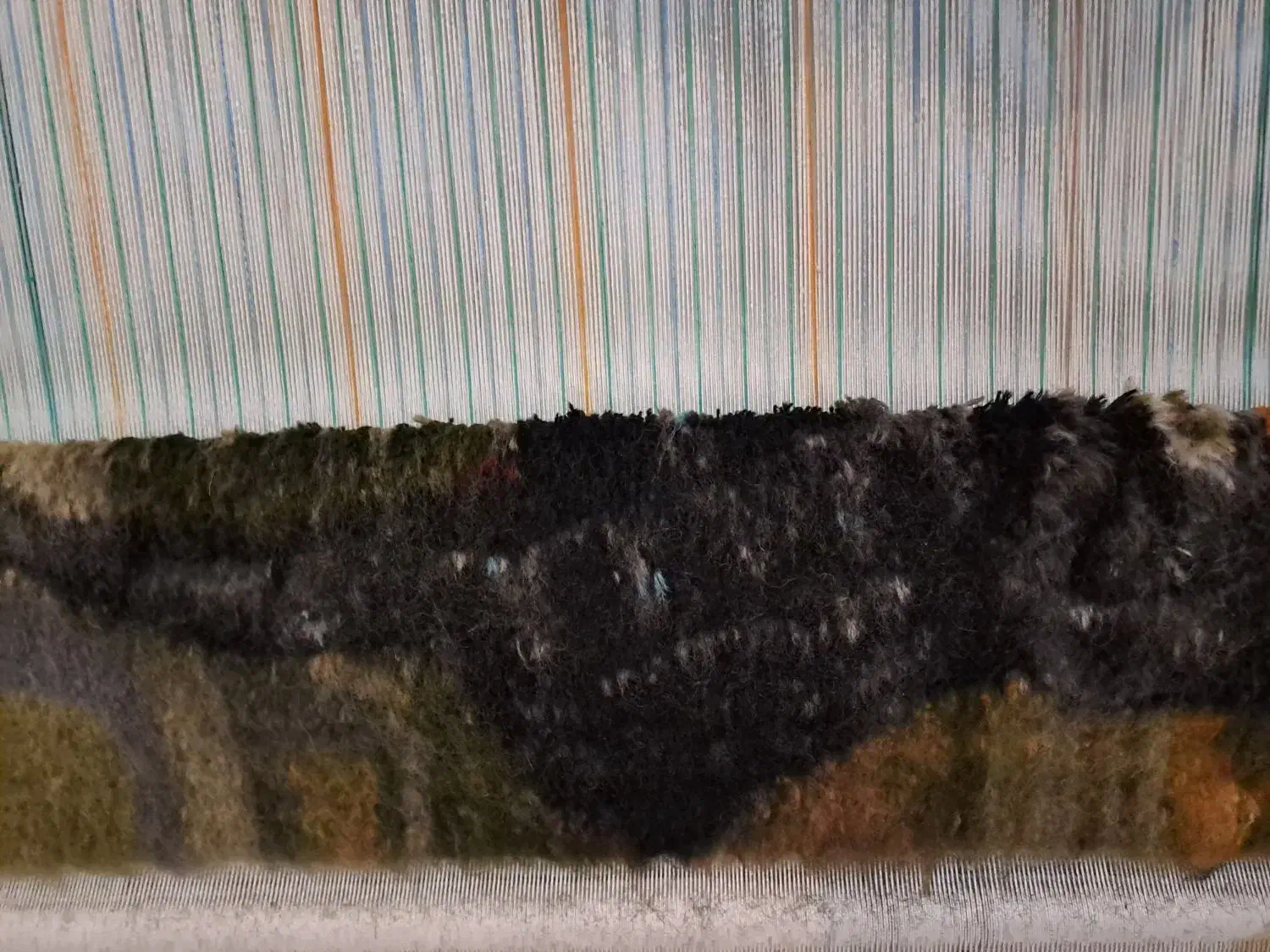 تابلوفرش نیمه بافت شاعر جوان|تابلو فرش|کرج, عظیمیه|دیوار