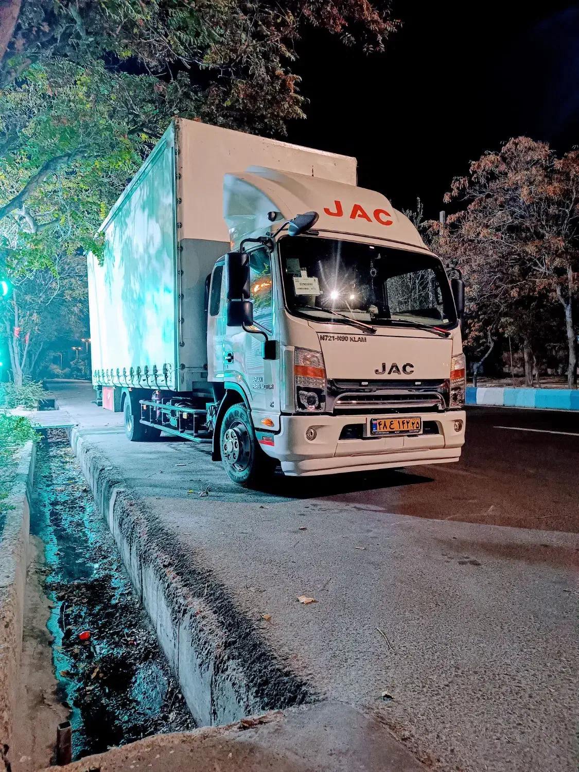 جک 9تن|خودرو سنگین|تبریز, |دیوار