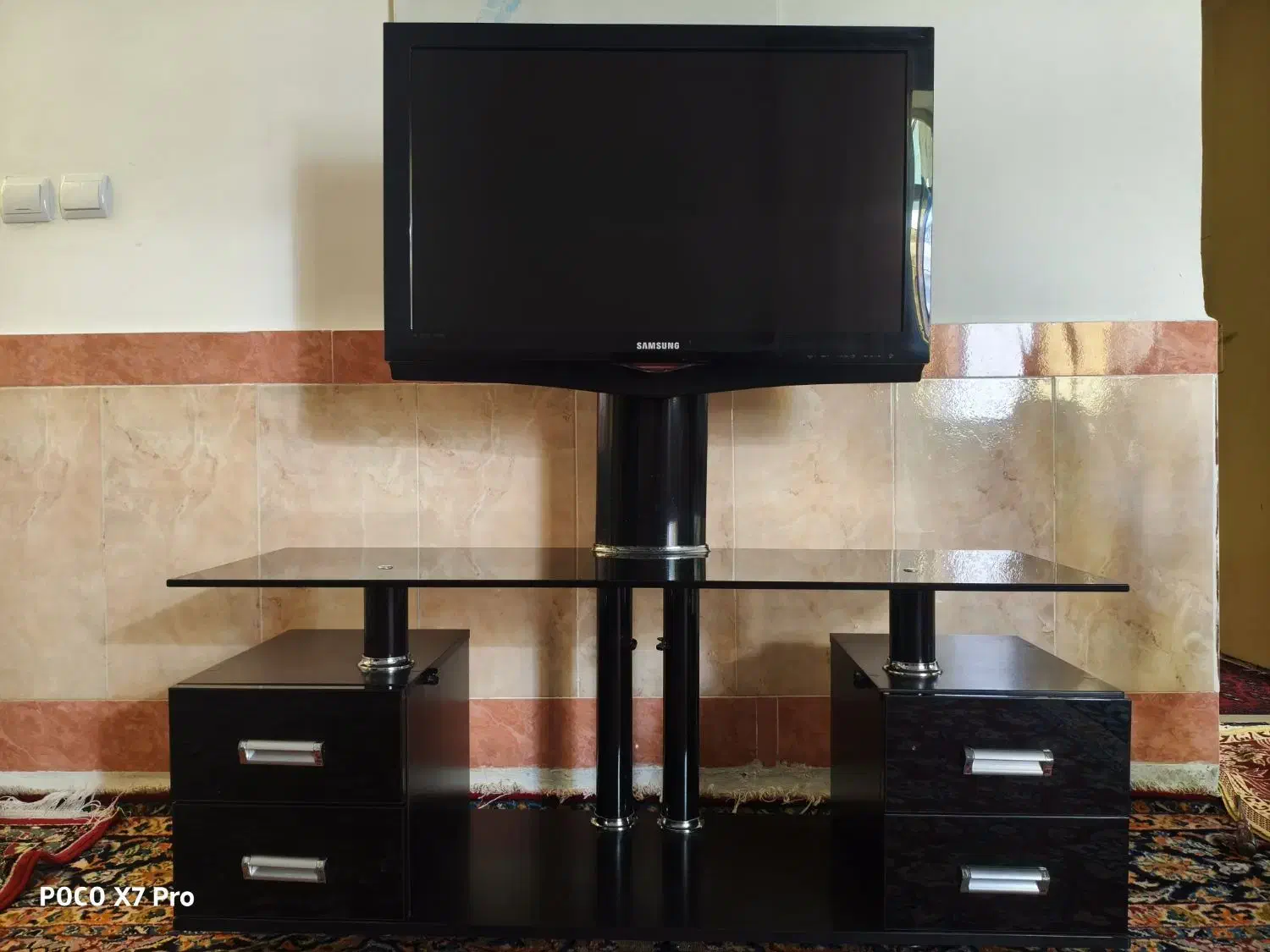 تلوزیون همراه با میز|تلویزیون و پروژکتور|آذرشهر, |دیوار