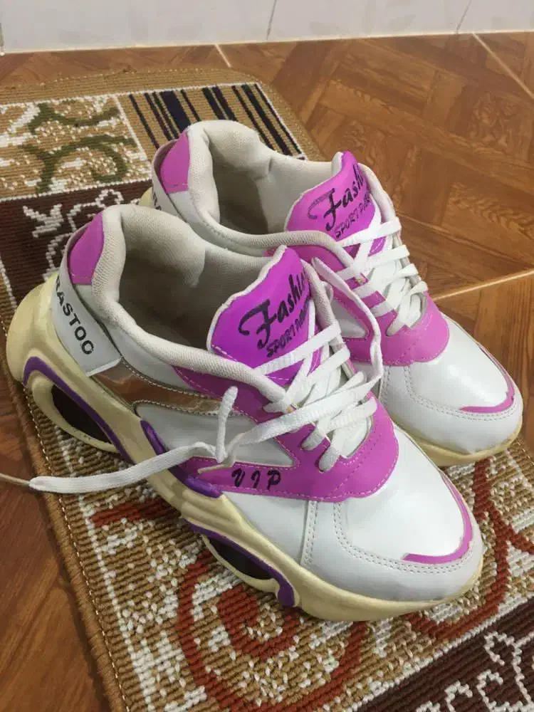 کتونی های زیباوتک سایزمونده|کیف، کفش، کمربند|آزادشهر, |دیوار