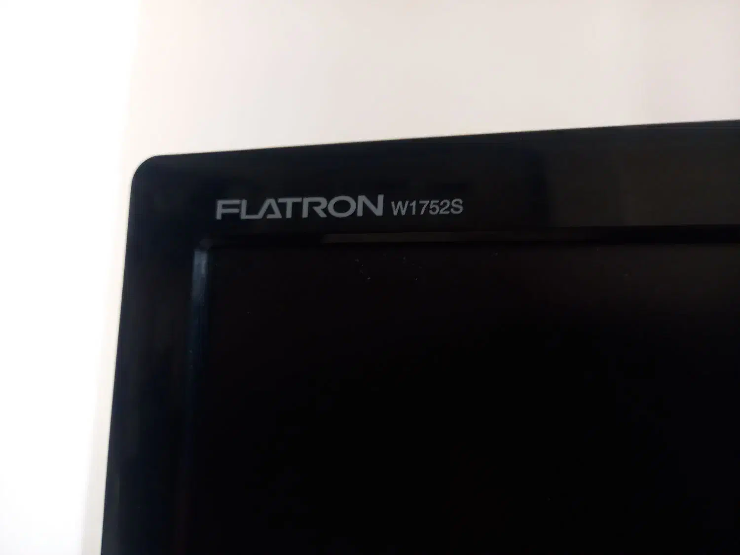 مانیتور فول اچ دی  LG LCD سالم|قطعات و لوازم جانبی رایانه|کرج, شهرک ولیعصر|دیوار