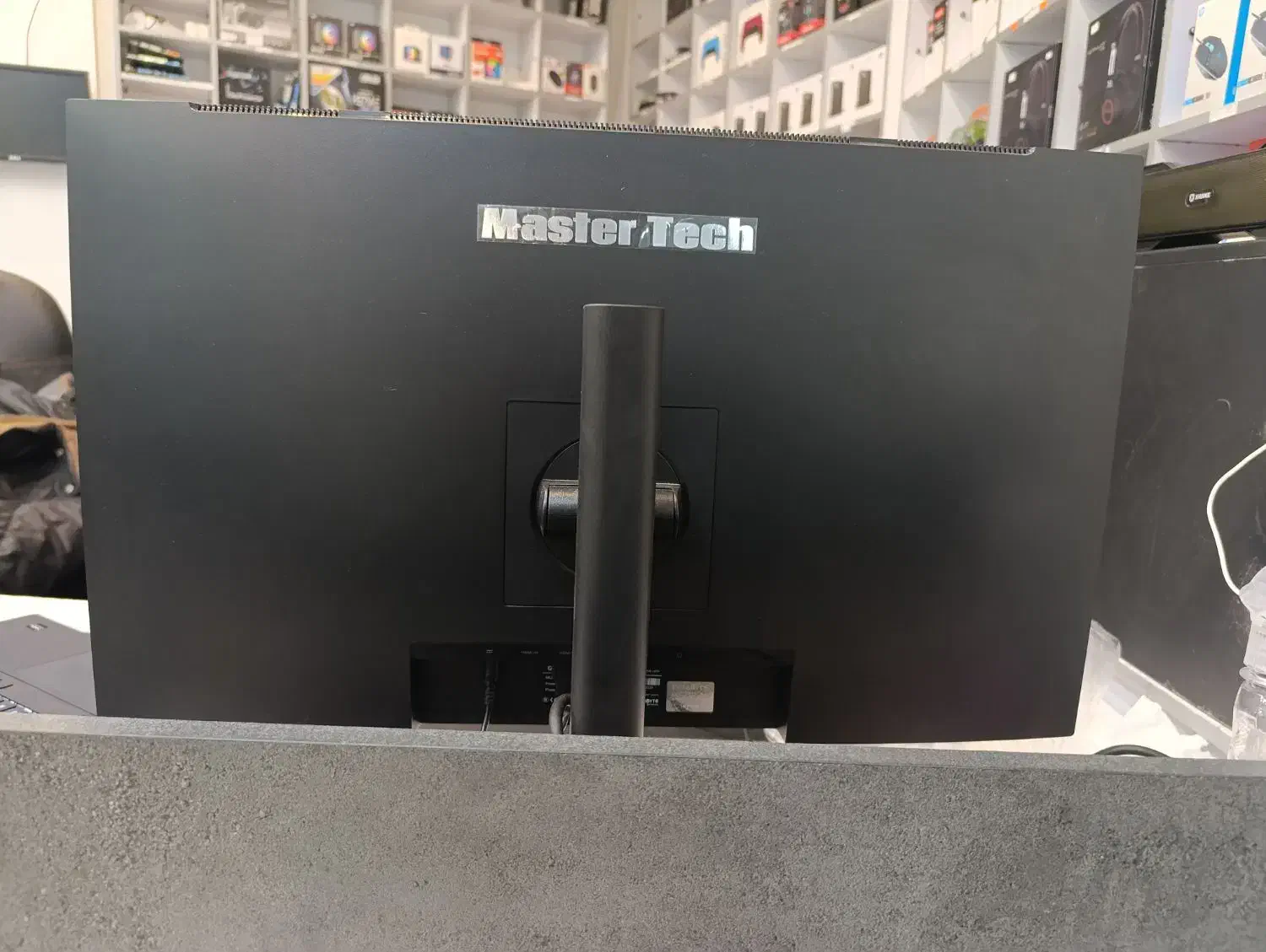 مانیتور مسترتک 27 اینچ و 2K و 180hz|قطعات و لوازم جانبی رایانه|مشهد, عامل|دیوار