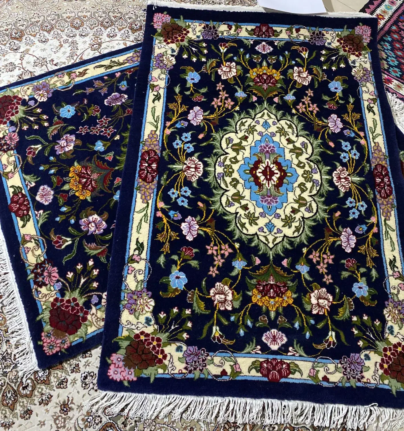 فرش ذرع ونیم یک جفت کورک|فرش|کرمانشاه, |دیوار