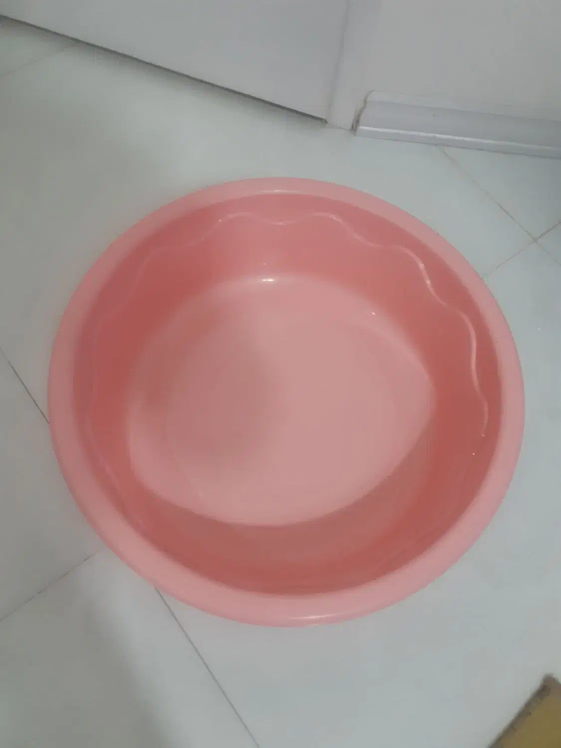 تشت پلاسکویی و وان کوچک ودبه ۲۰لیتری|ظروف نگهدارنده، پلاستیکی، یکبارمصرف|اصفهان, باغ زیار|دیوار