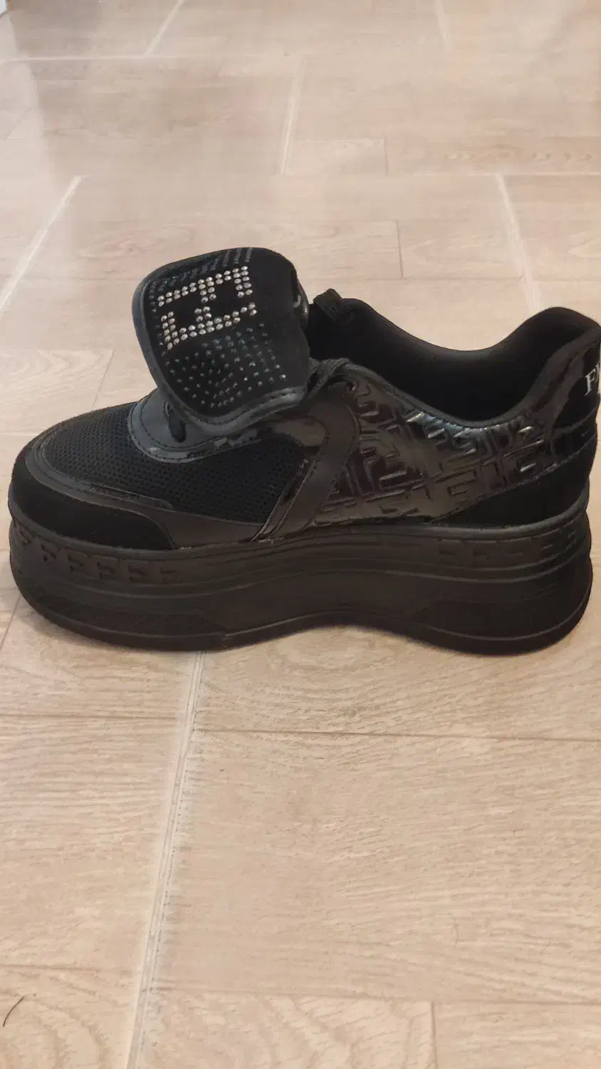 کتونی لژ دار|کیف، کفش، کمربند|کرمان, |دیوار