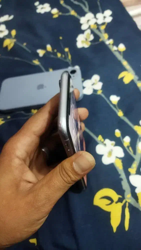 آیفون ۱۱ نرمال|موبایل|شهرکرد, |دیوار