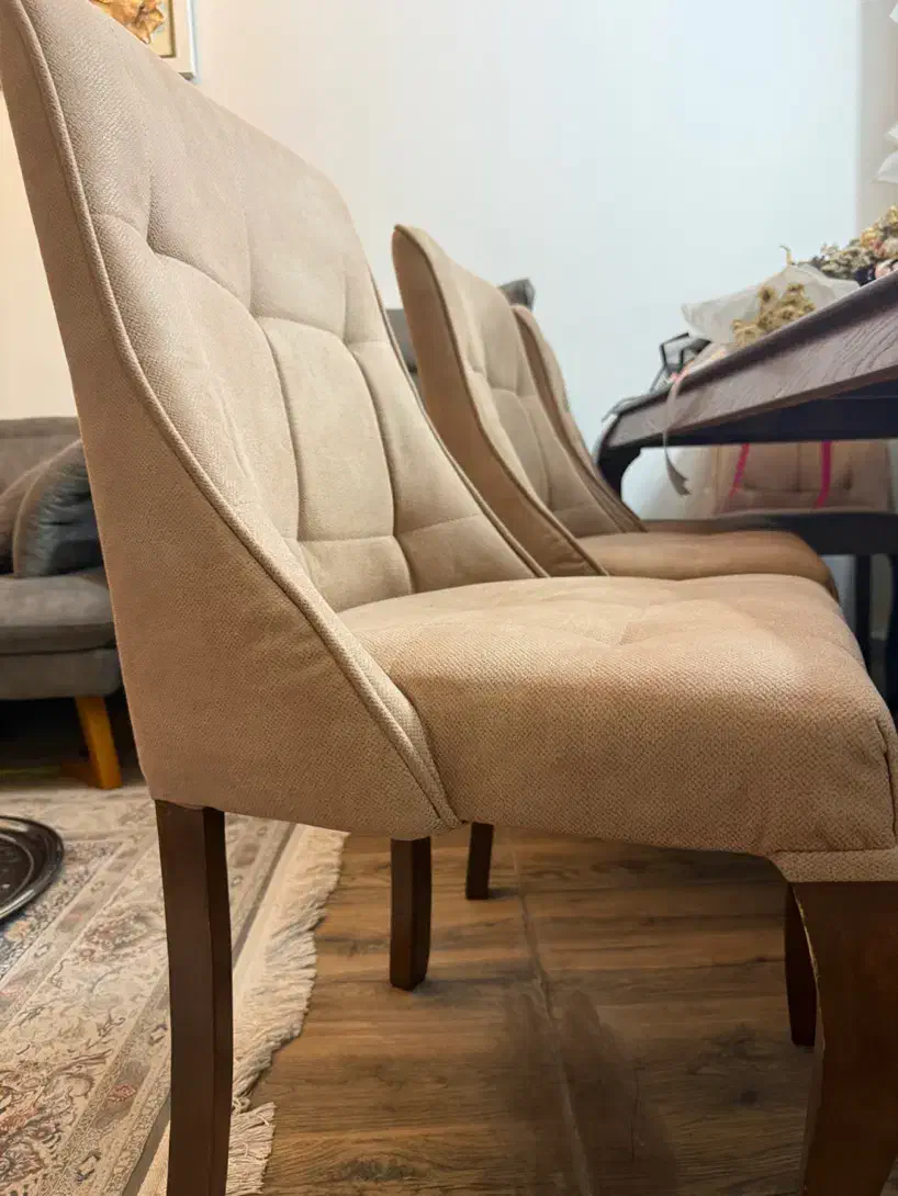 ۸ عدد صندلی میز نهار خوری  جنس ترک چوب راش|میز و صندلی غذاخوری|فردیس, شهرک شهید حسینی|دیوار