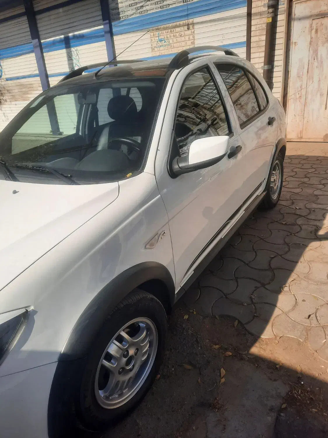 کویک سفیدمشکی مدل۴۰۱|خودرو سواری و وانت|سبزوار, شهدا|دیوار