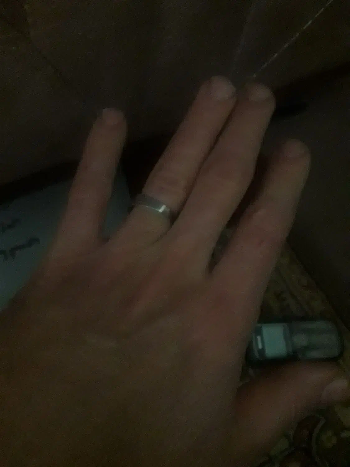 حلقه ازدواج گم کردم|اشیا|قم, نخودی|دیوار