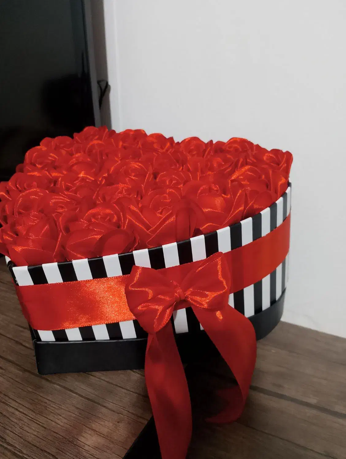 باکس گل رزجاودان|گل مصنوعی|خرمدره, |دیوار