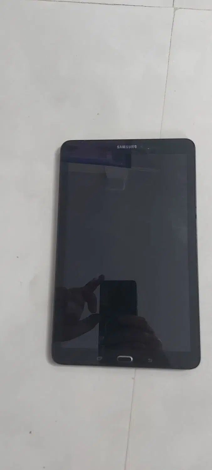 تبلت گالکسی سامسونگ e ..ایرپادyesido پیام بدید|تبلت|تهران, آهنگران (سراسیاب دولاب)|دیوار