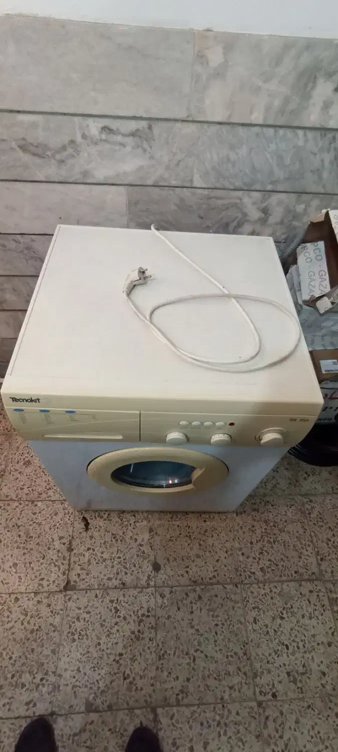 اباسشویی قدیمی تکنوکیت ایتالیایی سالم|ماشین لباسشویی و خشککن لباس|خمینیشهر, |دیوار