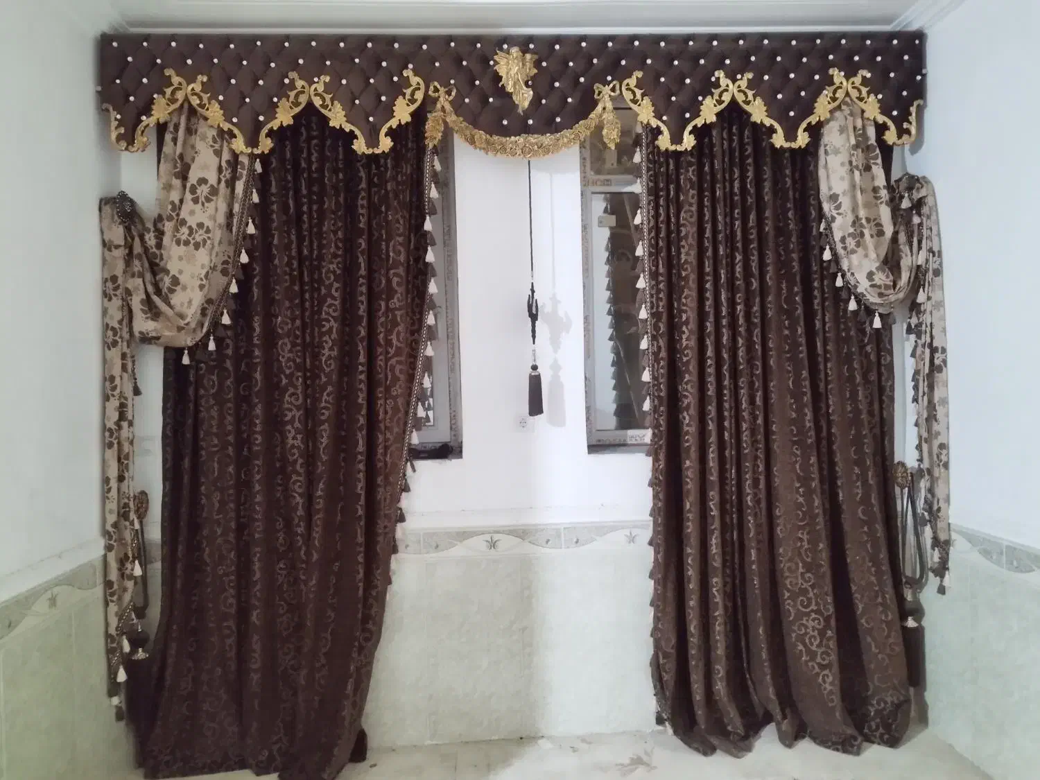 پرده سلطنتی سالم همراه با کتیبه زیبا|پرده، رانر، رومیزی|بندر کنگان, |دیوار