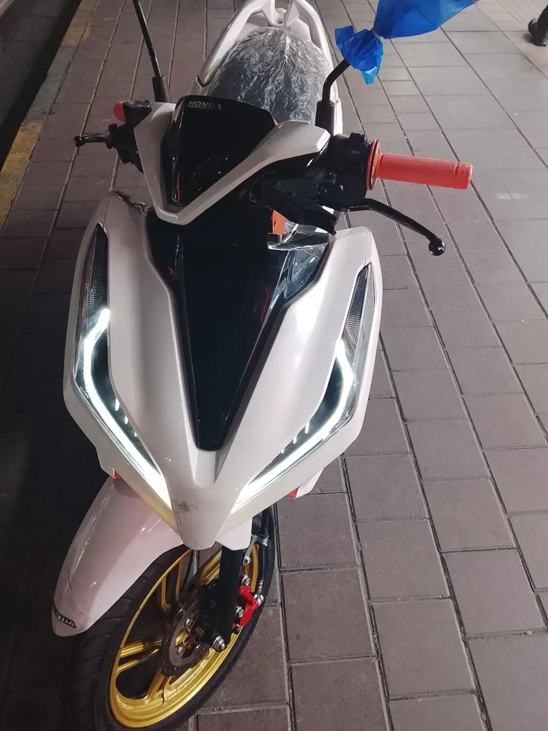 کلیک|موتورسیکلت|فردیس, فردیس|دیوار