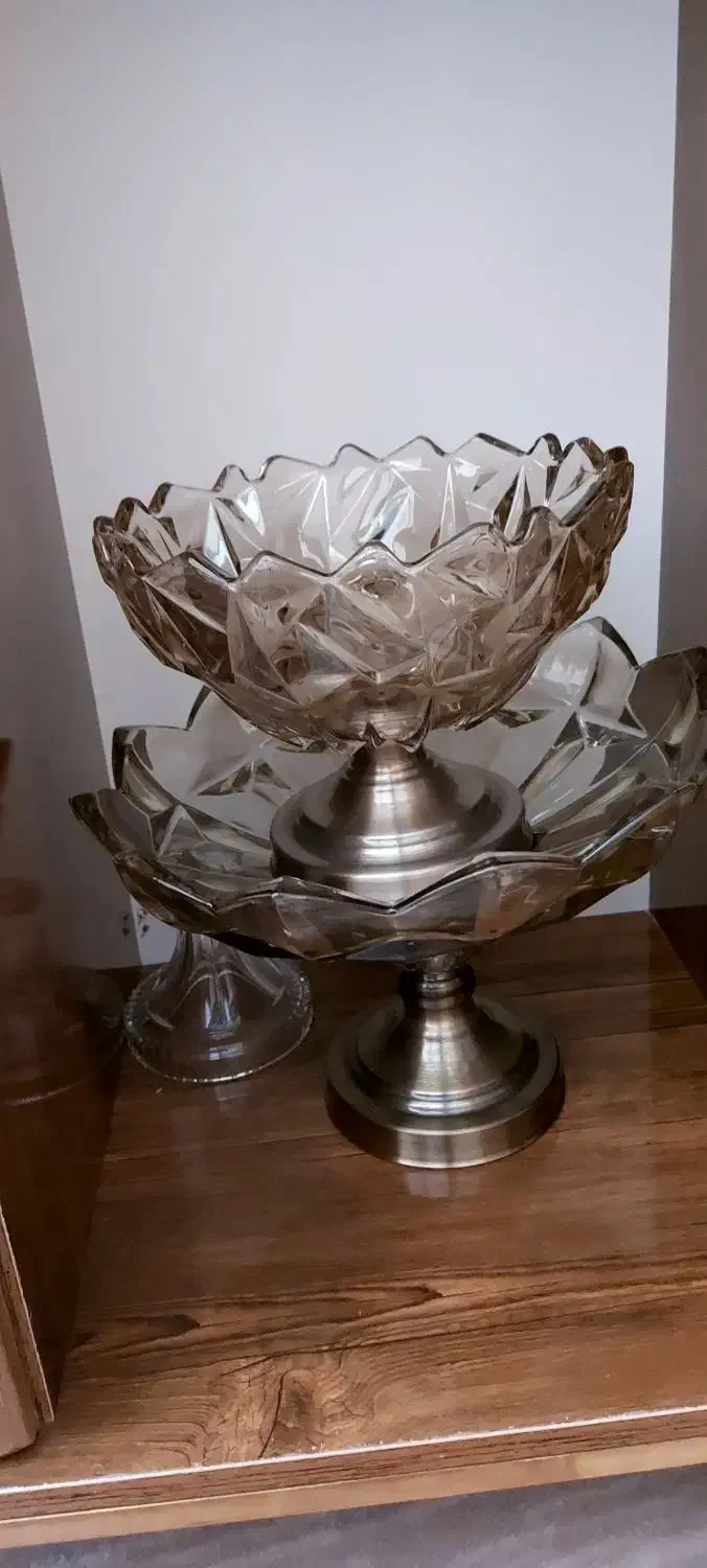 سرویس بلور  ۱۸ نفره شامپاینی|ظروف سرو و پذیرایی|ازنا, |دیوار